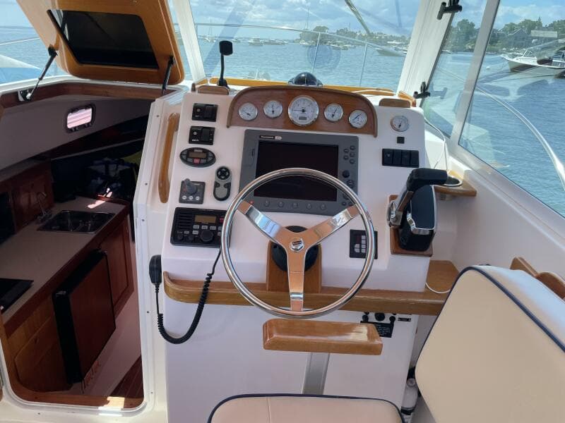 2004 Hunt Yachts Surfhunter