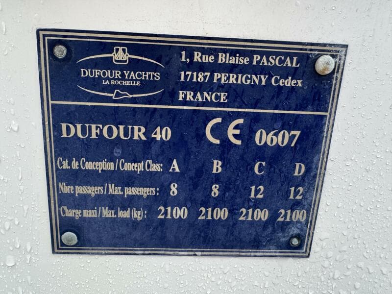2004 Dufour 40