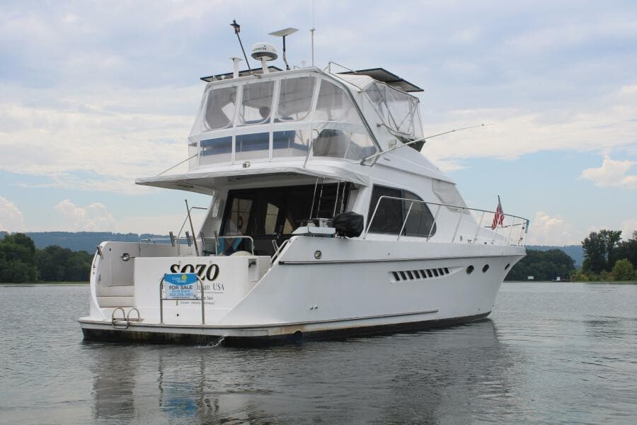 50 ft Ocean Alexander - Starboard Aft View