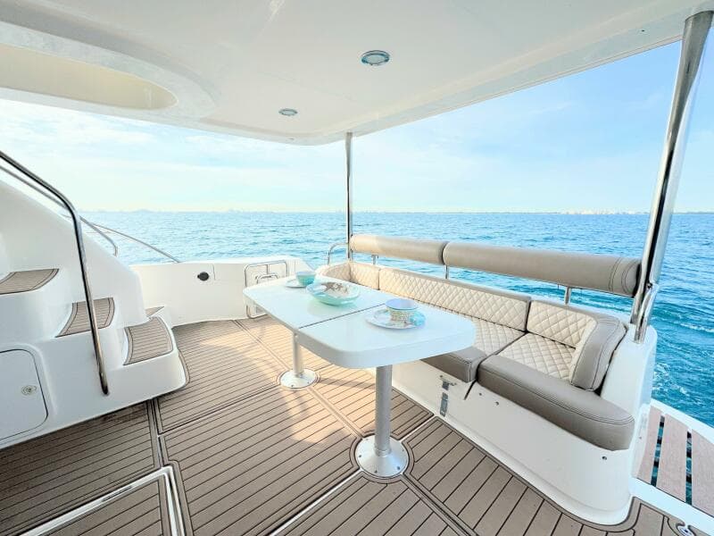 2005 Neptunus 62 Flybridge