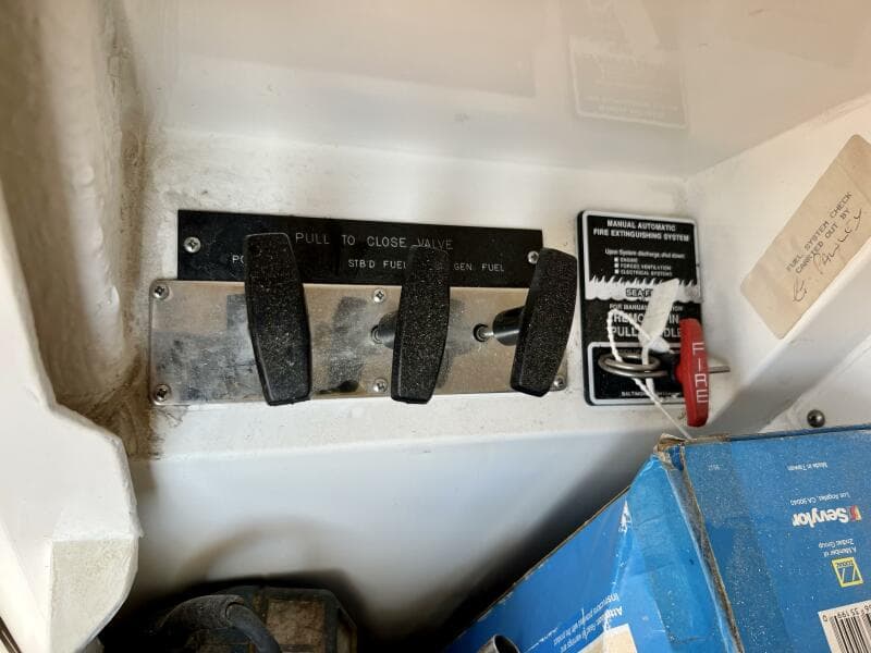 2000 Viking Princess 52 Flybridge