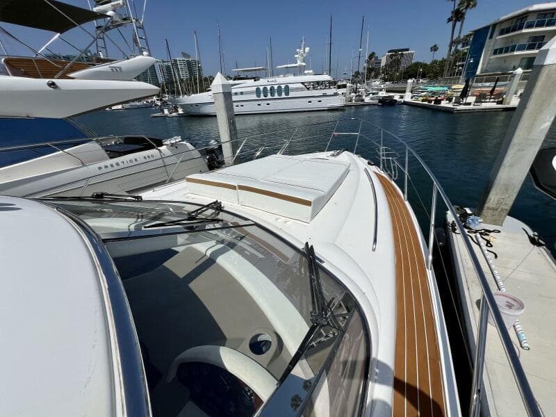 2000 Viking Princess 52 Flybridge