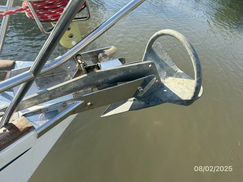 46' Beneteau anchor