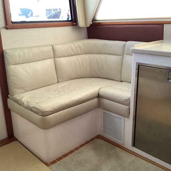 2006 Cabo 35 Flybridge Sportfish