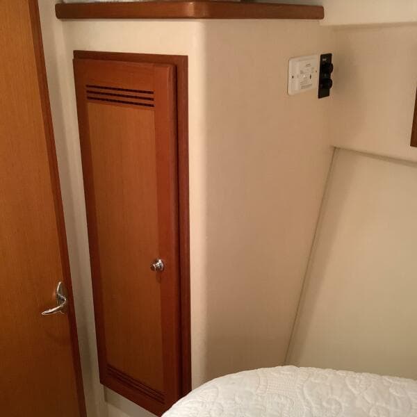 2006 Cabo 35 Flybridge Sportfish