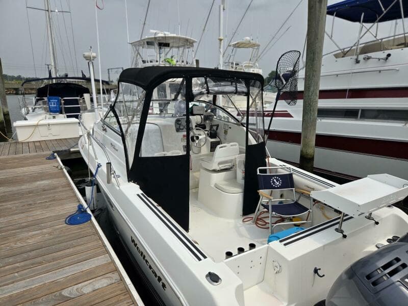 2000 Wellcraft 230 Coastal