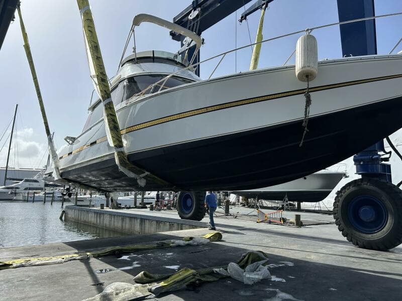 1984 Custom 38 Custom