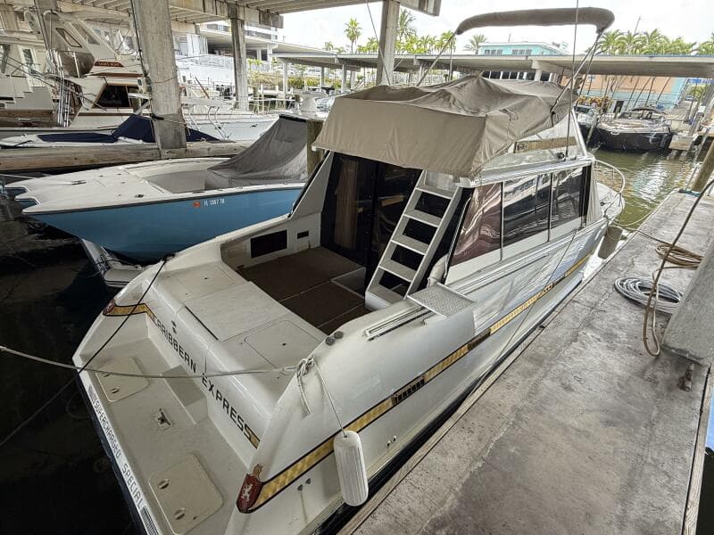 1984 Custom 38 Custom