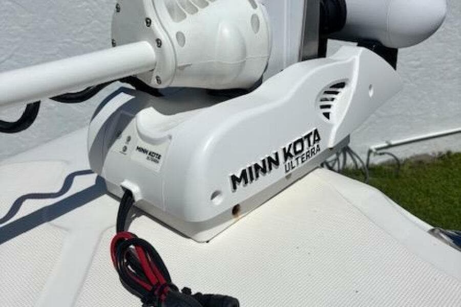 Minn Kota Ulterra motor on 2018 Century 2600 Center Console boat.