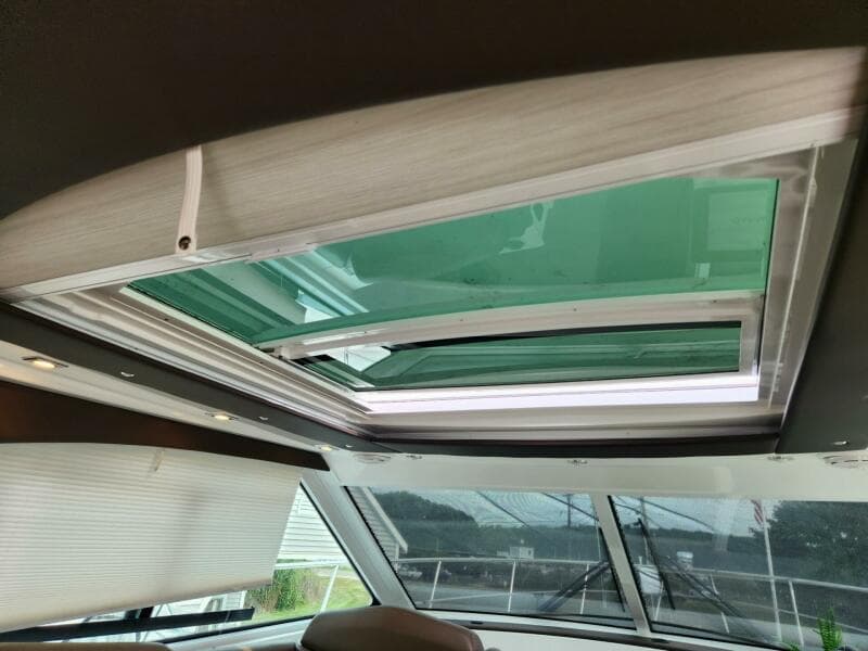 2016 Cruisers Yachts Cantius