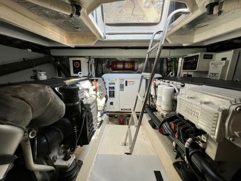 2016 Cruisers Yachts Cantius