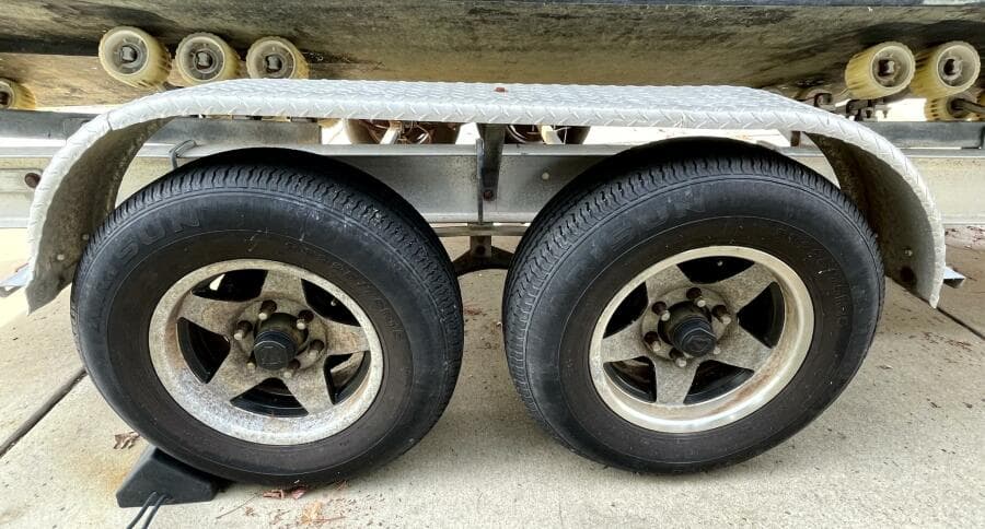 2001 Aquasport 250 Explorer