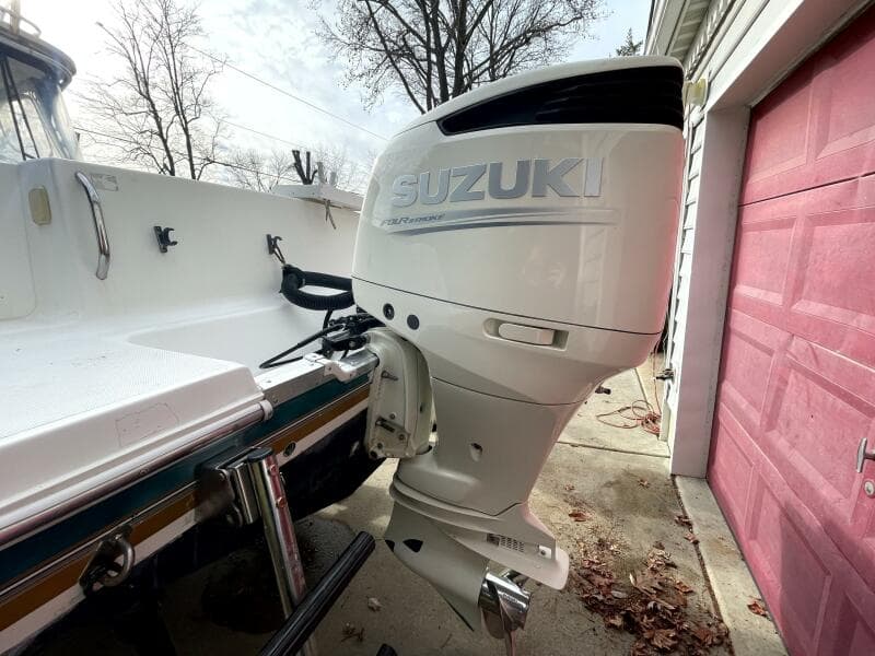 2001 Aquasport 250 Explorer