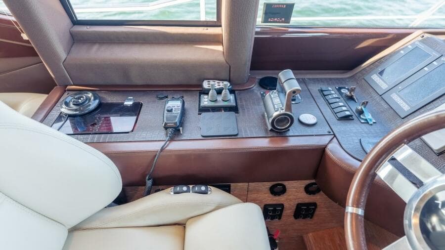 2012 Azimut Evolution