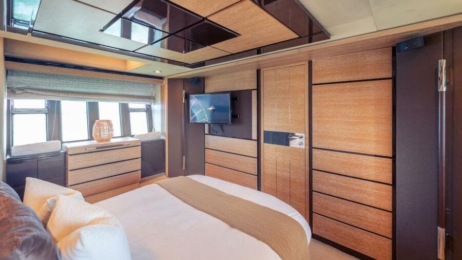 2012 Azimut Evolution