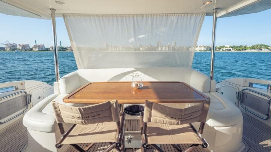 2012 Azimut Evolution
