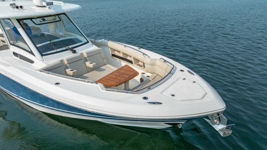2019 Boston Whaler 350 EX Realm