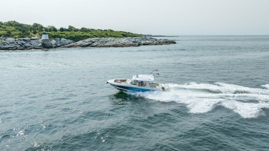 2019 Boston Whaler 350 EX Realm