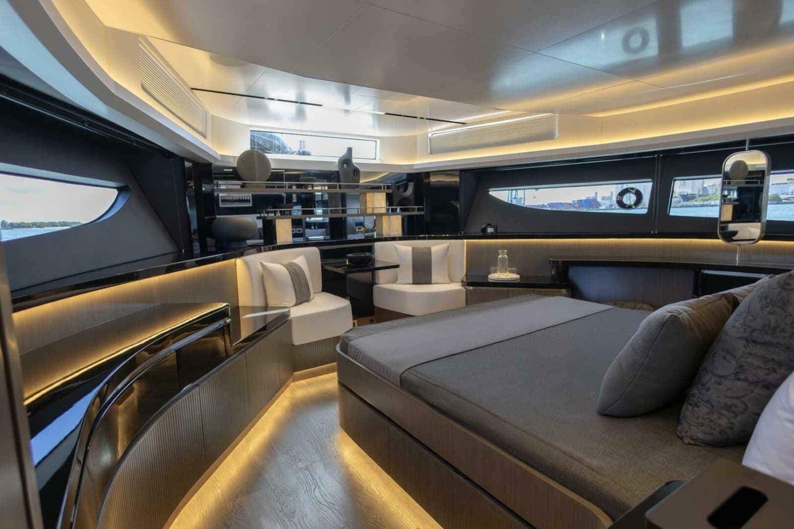 2023 Pearl 72 - Photo 18