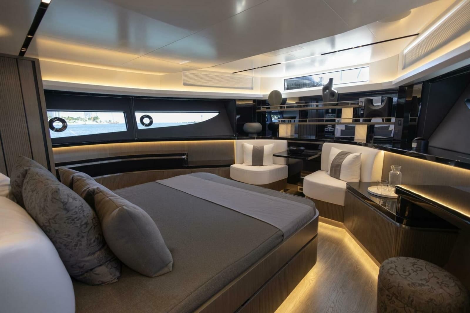 2023 Pearl 72 - Photo 20