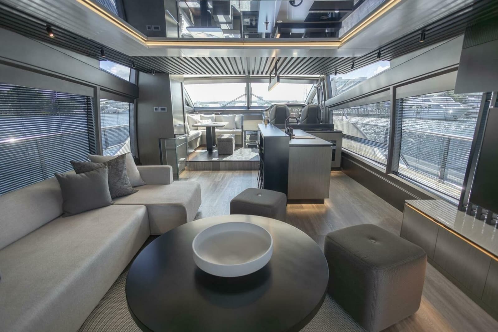2023 Pearl 72 - Photo 14