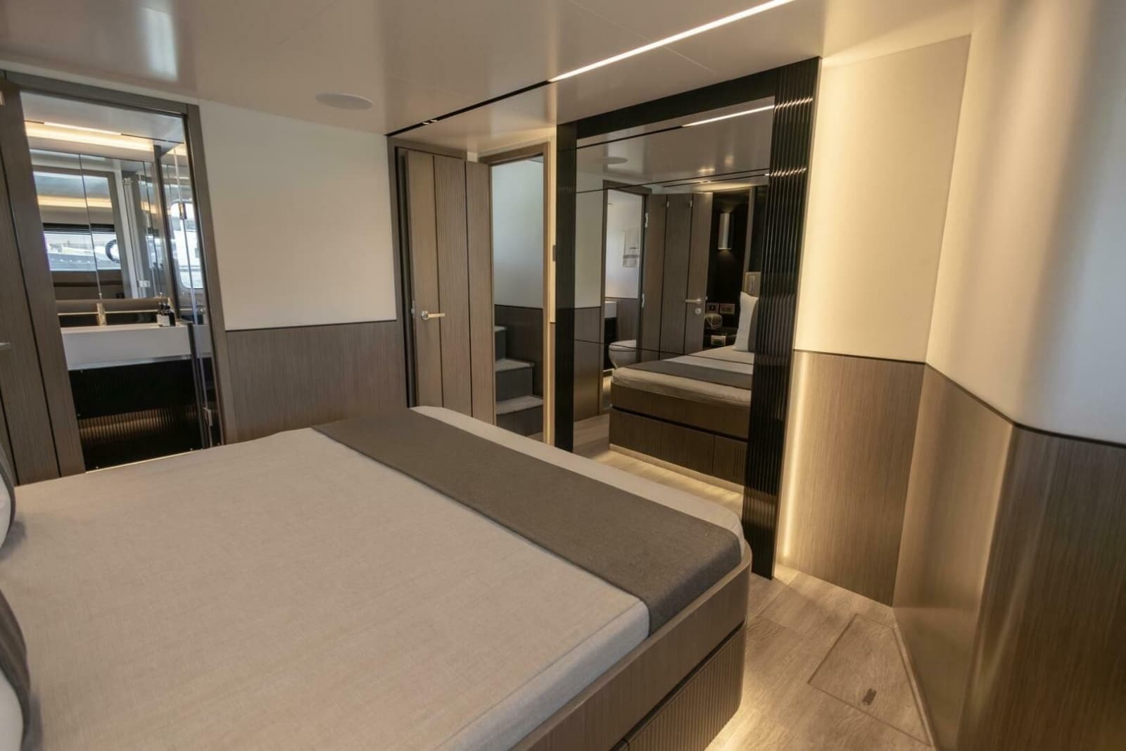 2023 Pearl 72 - Photo 24