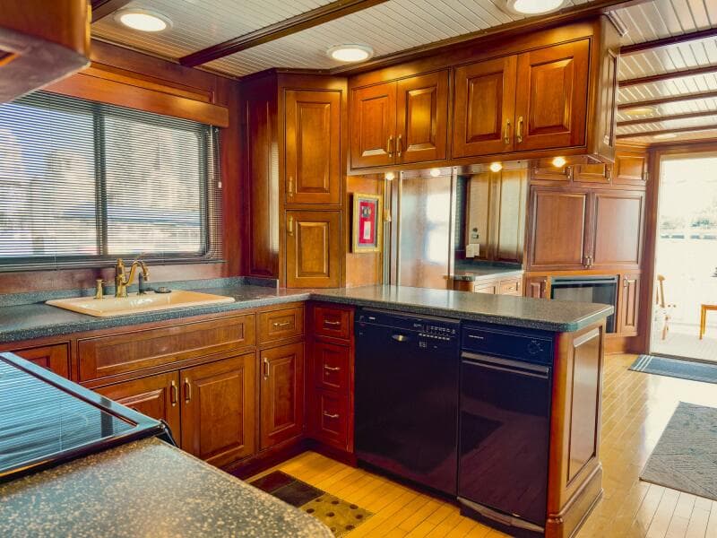 2002 Trawler Custom Aluminum