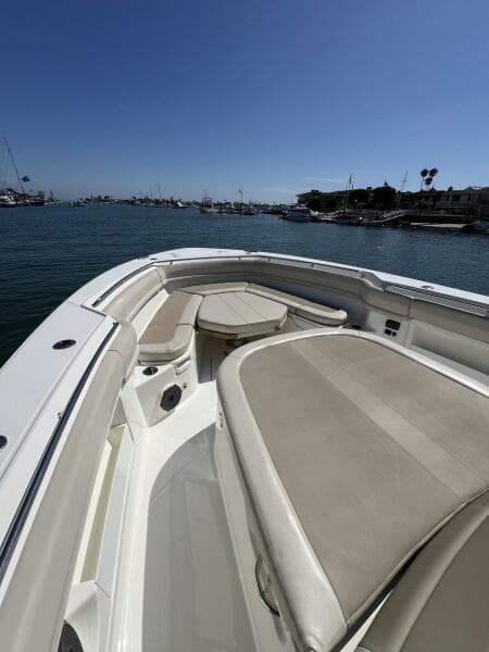 2018 Boston Whaler 38 Outrage - M22