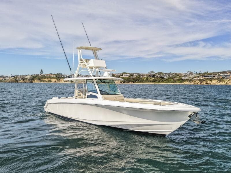 2018 Boston Whaler 38 Outrage - M22