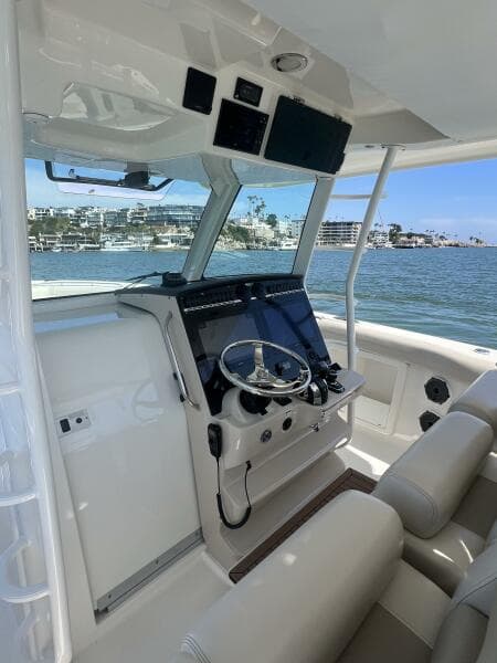 2018 Boston Whaler 38 Outrage - M22