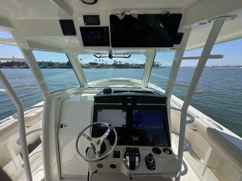 2018 Boston Whaler 38 Outrage - M22