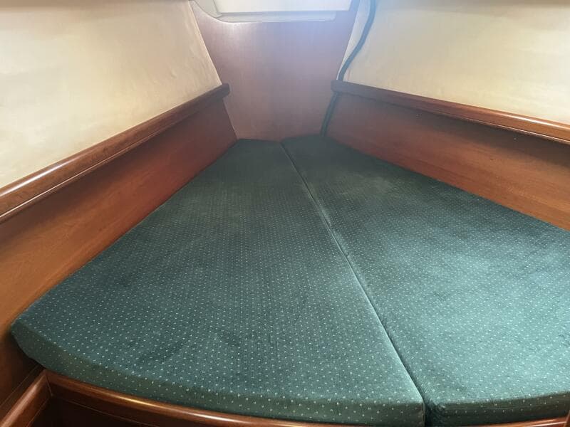 2001 Beneteau Oceanis 381