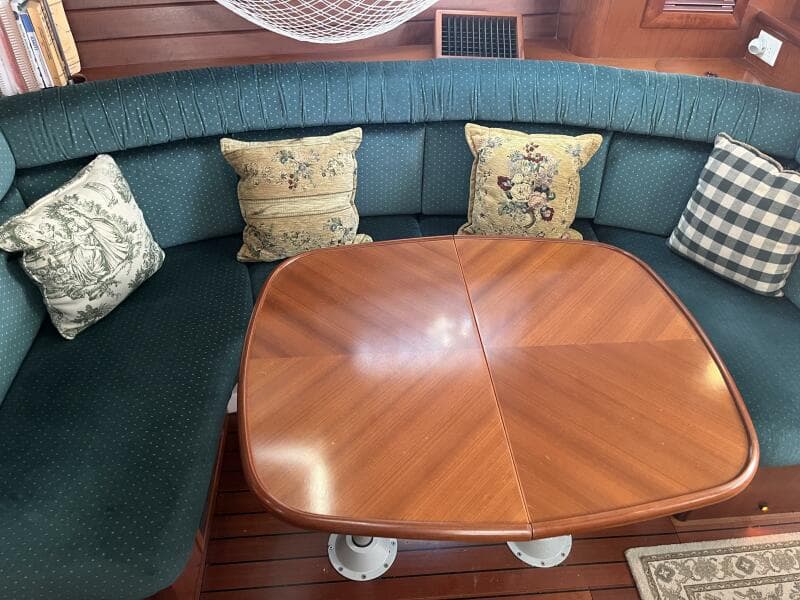 2001 Beneteau Oceanis 381