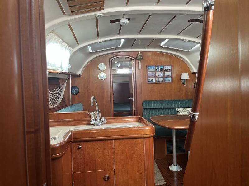 Beneteau Oceanis 381