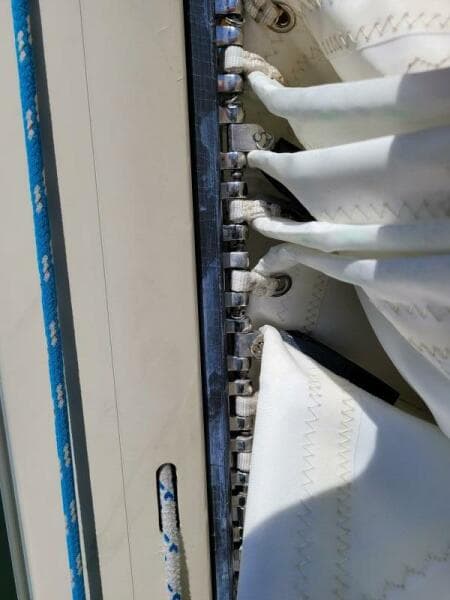 2004 Alerion 28 Express