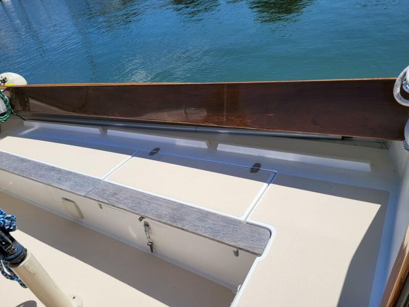 2004 Alerion 28 Express