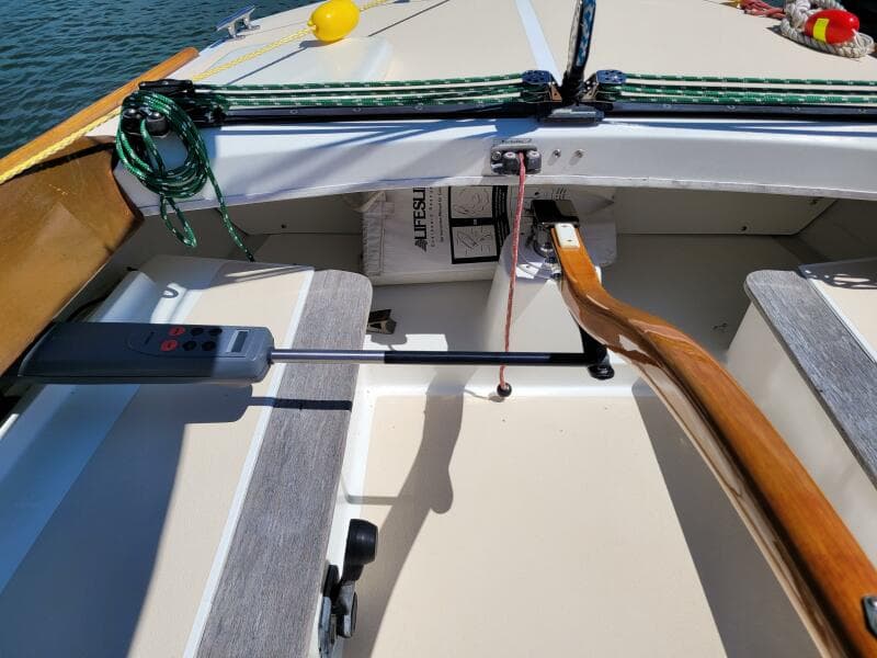 2004 Alerion 28 Express