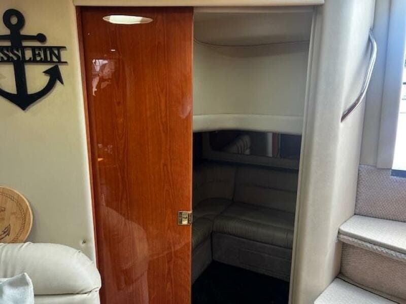 410 aft sleeping area door