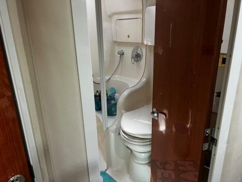 410 master bath access