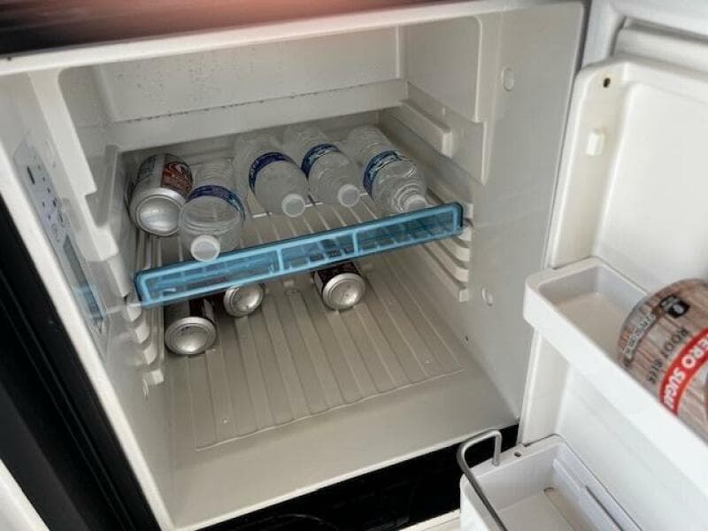 410 cockpit fridge