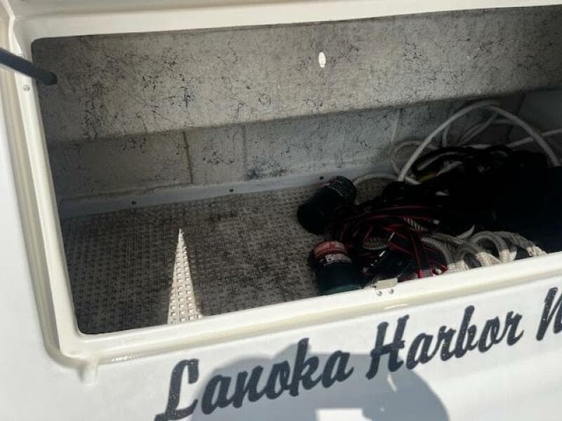 410 transom storage locker