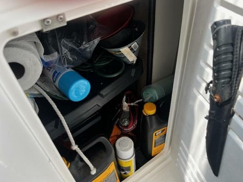 410 cockpit stiorage locker