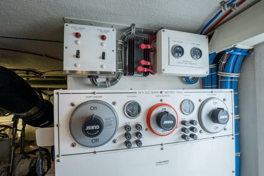 2001 Hatteras 50 Convertible