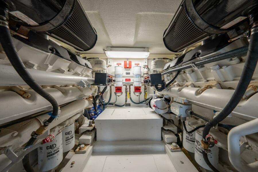 2001 Hatteras 50 Convertible