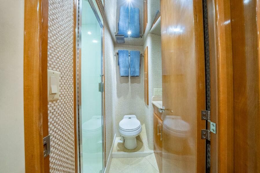 2001 Hatteras 50 Convertible