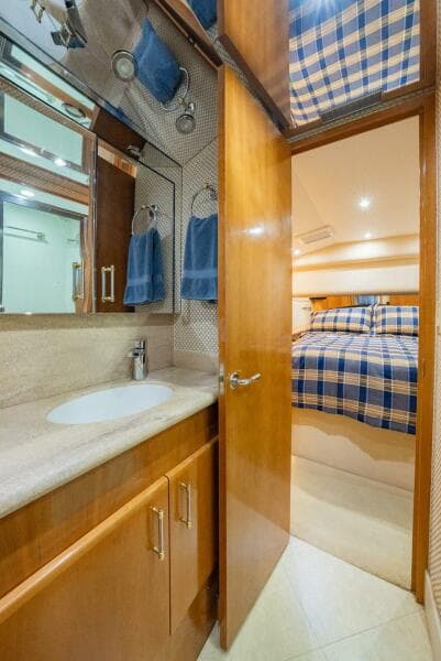 2001 Hatteras 50 Convertible