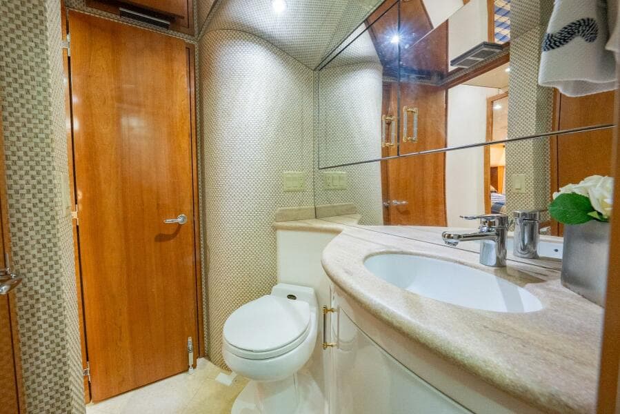 2001 Hatteras 50 Convertible