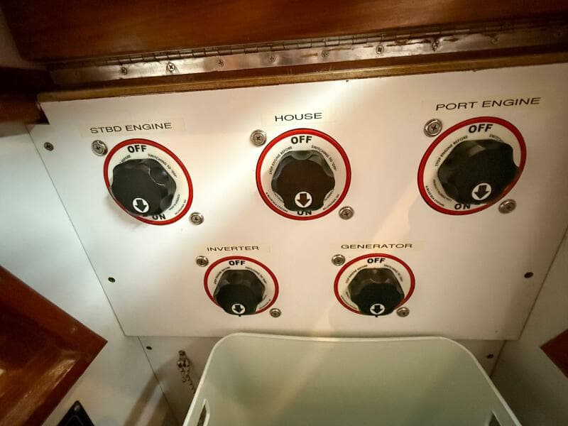 2002 Legacy 34 Express Twin Jet