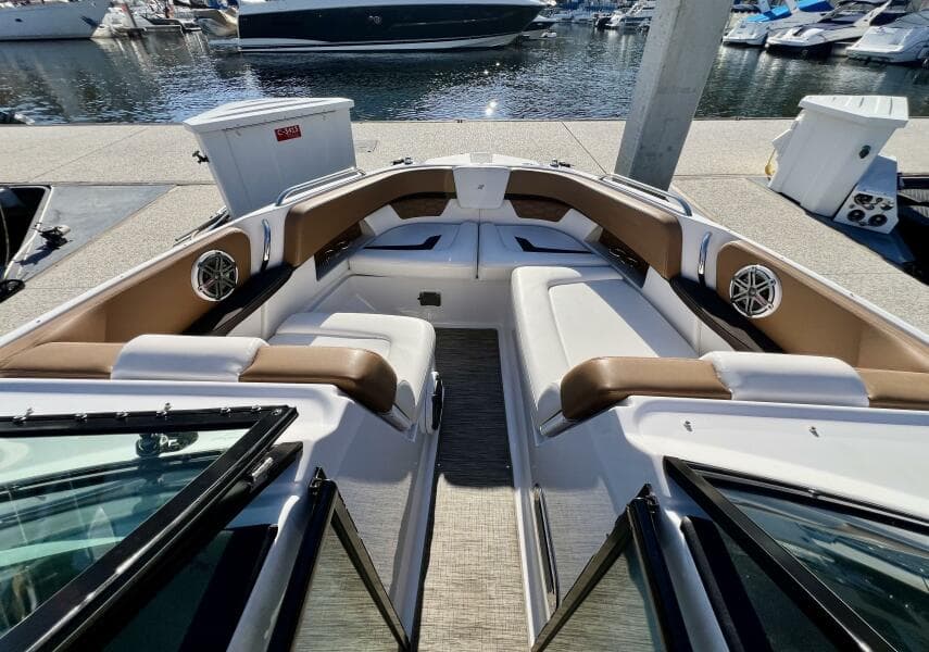 2019 Four Winns H290