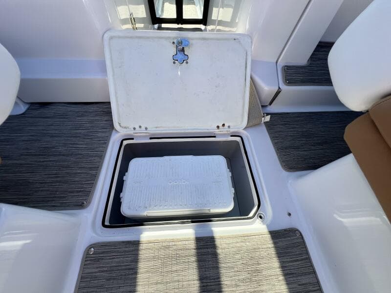 2019 Four Winns H290